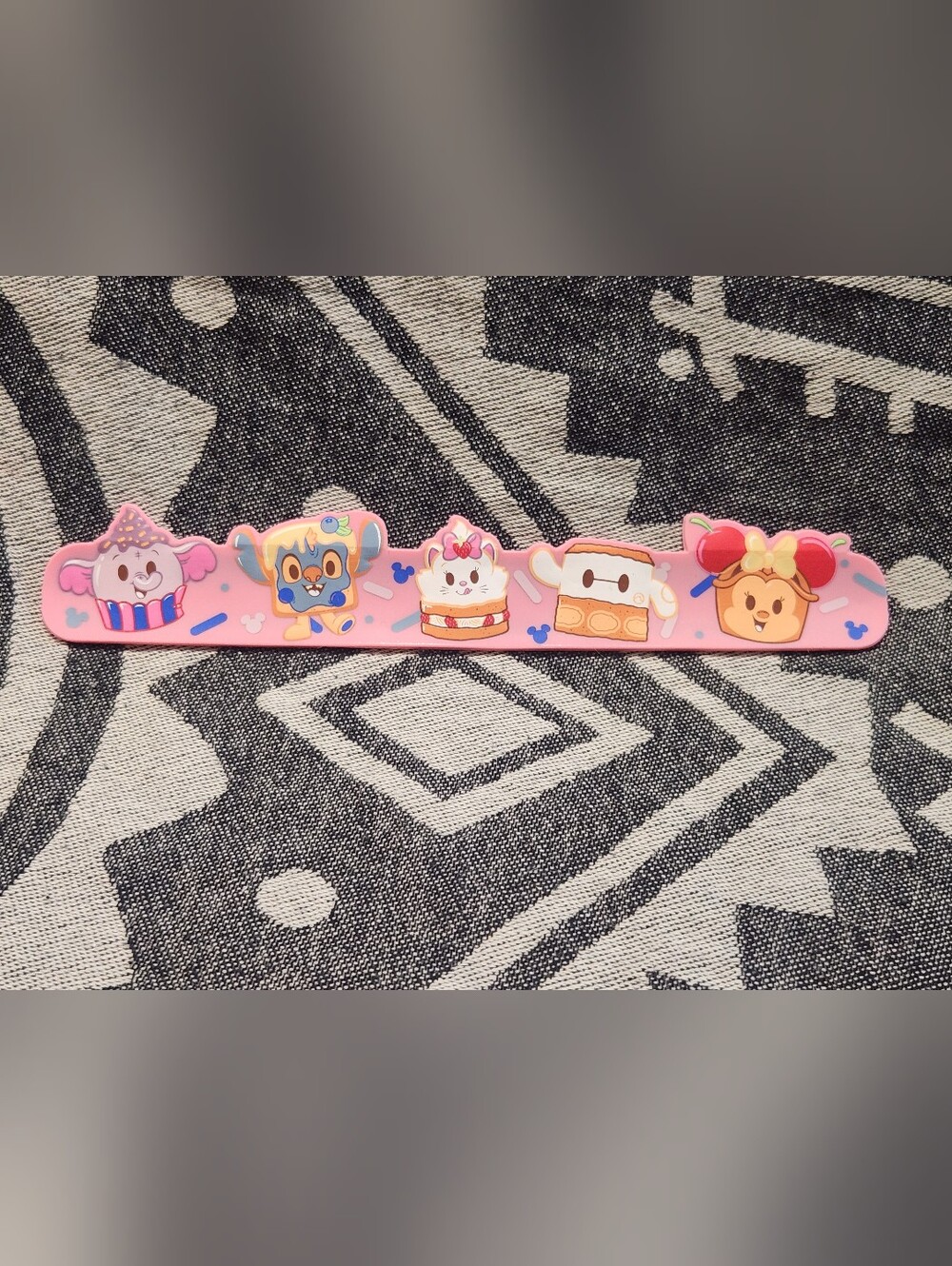2024 Disney Parks Pink Munchlings Stitch, Minnie, Baymax, Marie Slap Bracelet